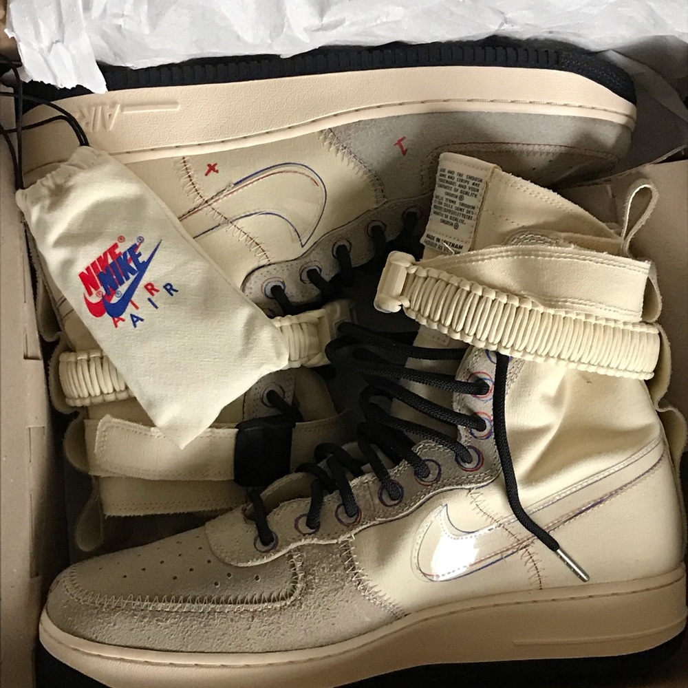 Nike SF-Air Force 1 High Muslin